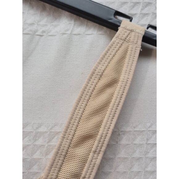 Vanity Fair Bra Women Sz 40DD Beige Wireless Adjustable Strap Sport Impact 7367 - Picture 4 of 7